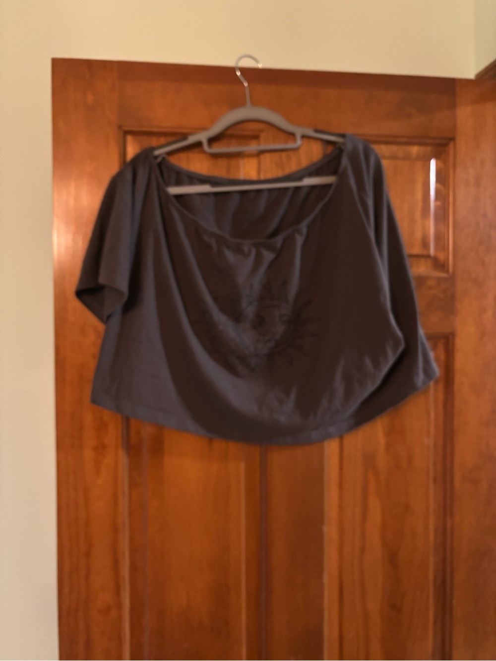 Relaxed Scoop Neck Black Cropped Top